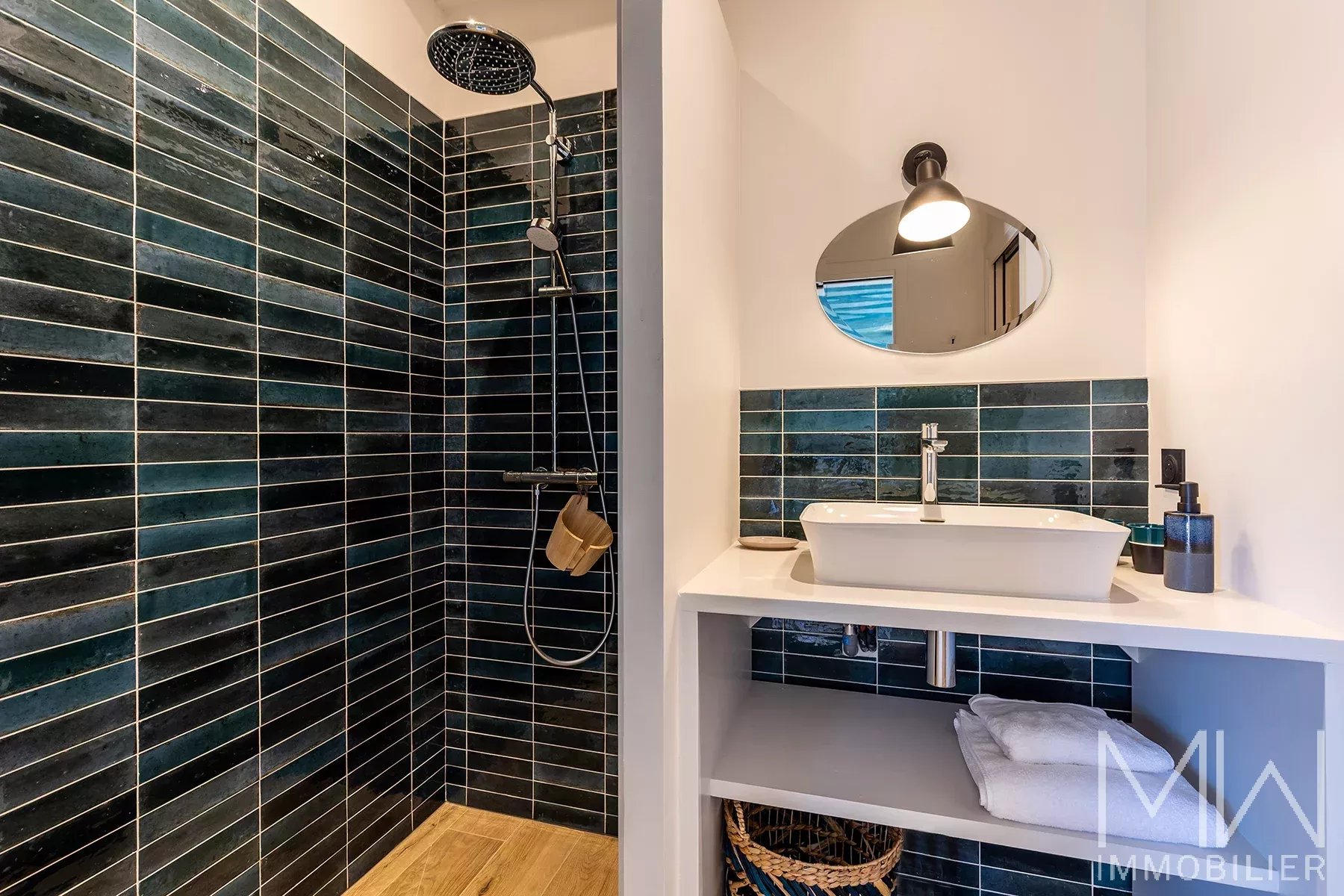 MAGNIFIQUE VILLA BOIS AVEC PISCINE – CAP FERRET – 12 COUCHAGES
