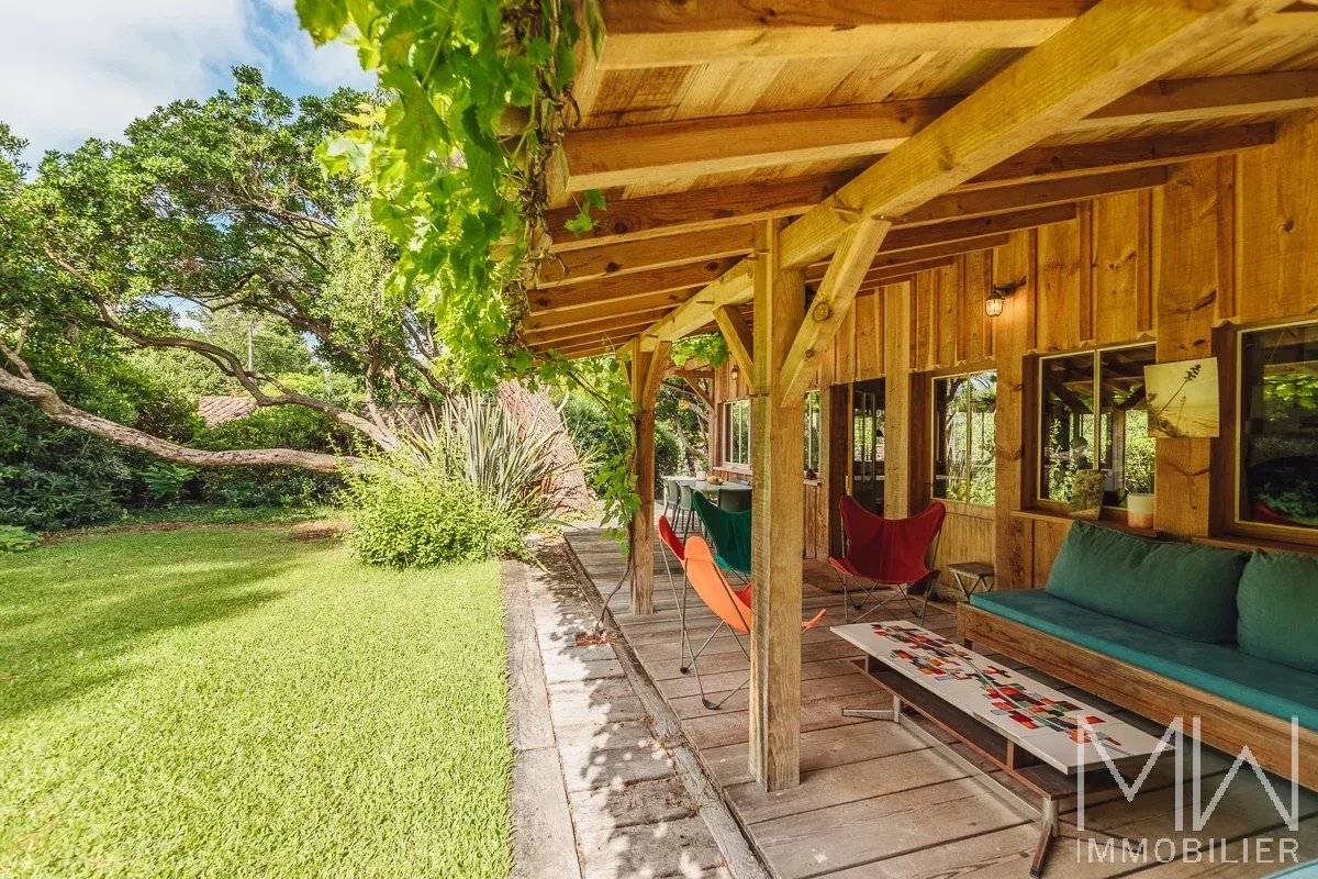 LOCATION SAISONNIÈRE CAP FERRET CENTRE – 8 COUCHAGES