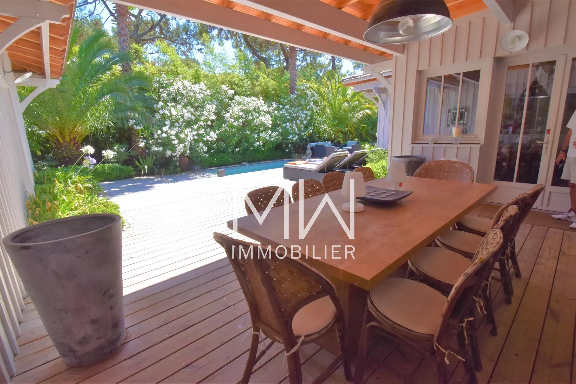 MAGNIFIQUE VILLA DE CHARME – CAP FERRET –