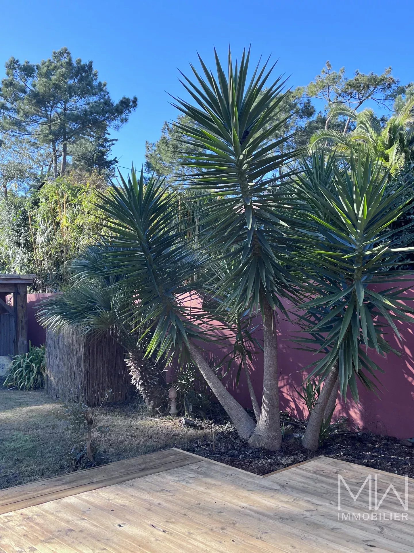 JOLIE VILLA BOIS EN BORDURE DES 44 HECTARES – CAP FERRET – 10 COUCHAGES