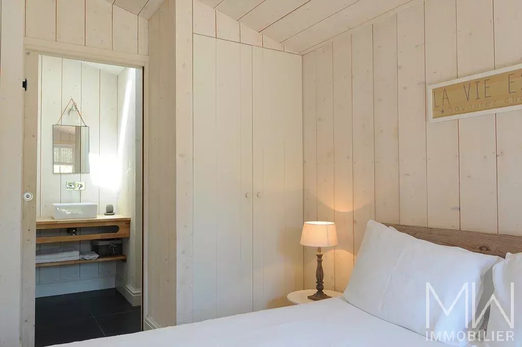 JOLIE VILLA BOIS AVEC PISCINE – HYPER CENTRE CAP FERRET – 8 COUCHAGES