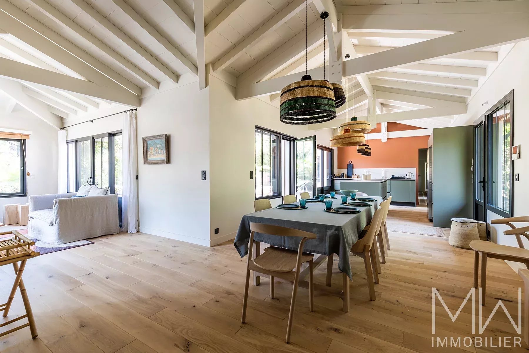 MAGNIFIQUE VILLA BOIS AVEC PISCINE – CAP FERRET – 12 COUCHAGES