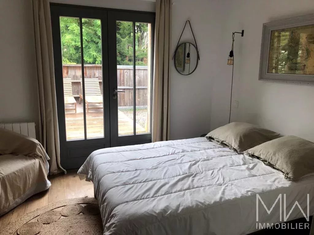 LOCATION SAISONNIÈRE – CAP FERRET CENTRE – 10 COUCHAGES