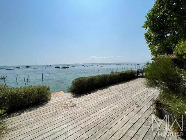 VILLA A LOUER EN 1ERE LIGNE DU BASSIN D’ARCACHON – 10 COUCHAGES