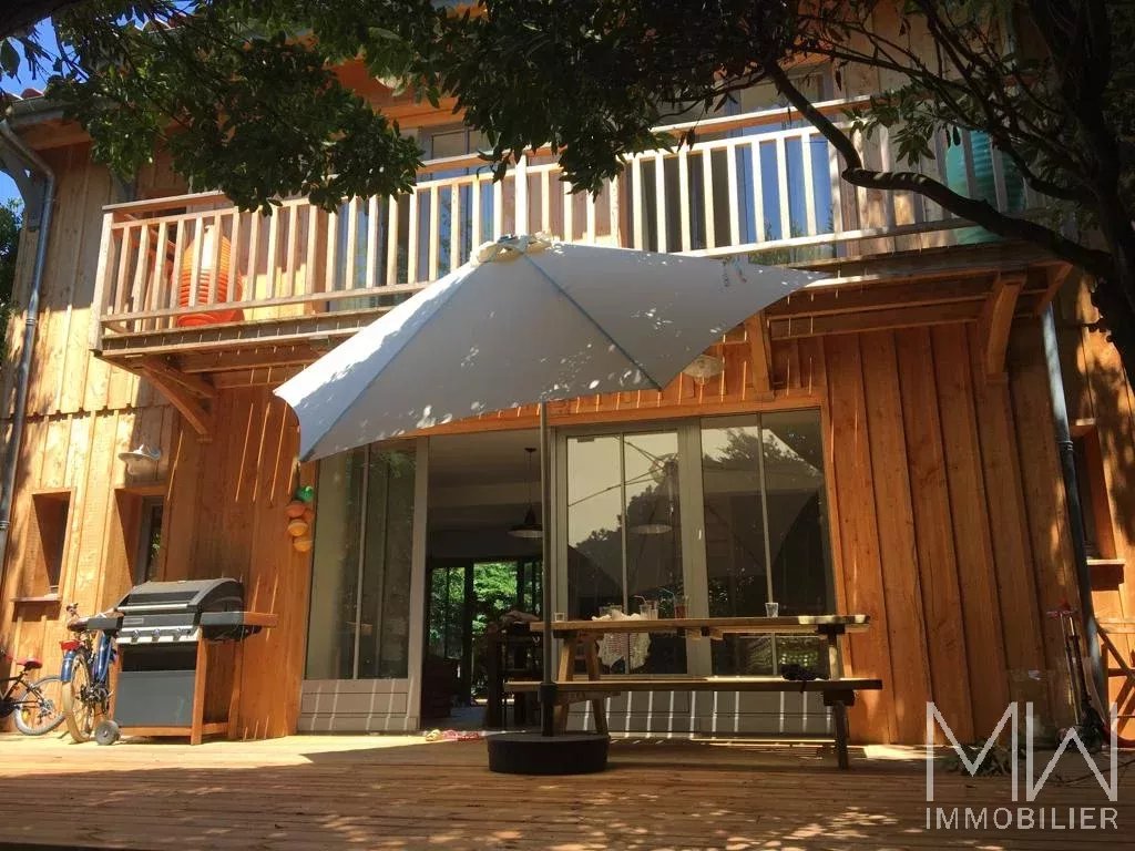 LOCATION SAISONNIÈRE – CAP FERRET CENTRE – 10 COUCHAGES