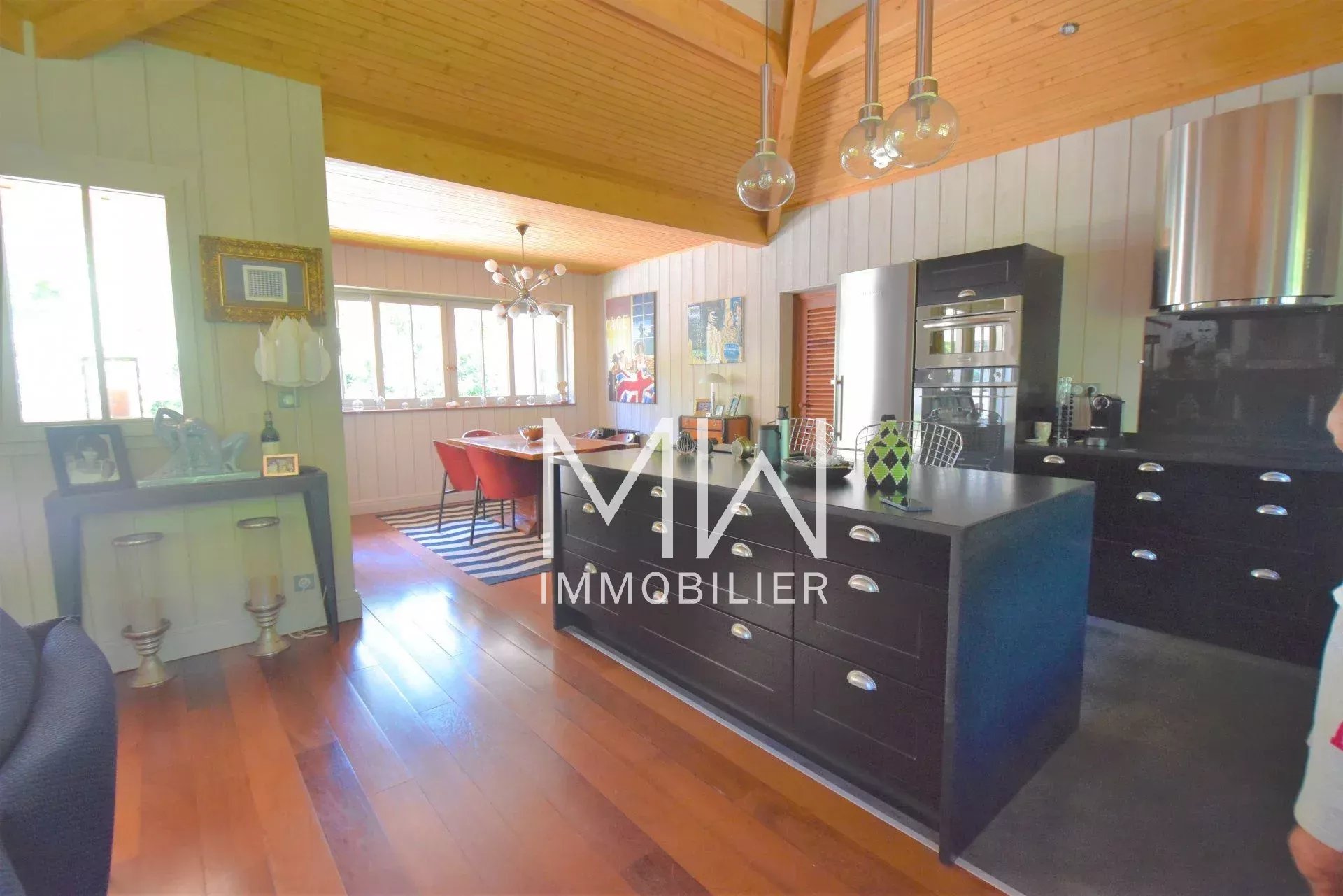 MAGNIFIQUE VILLA DE CHARME – CAP FERRET –