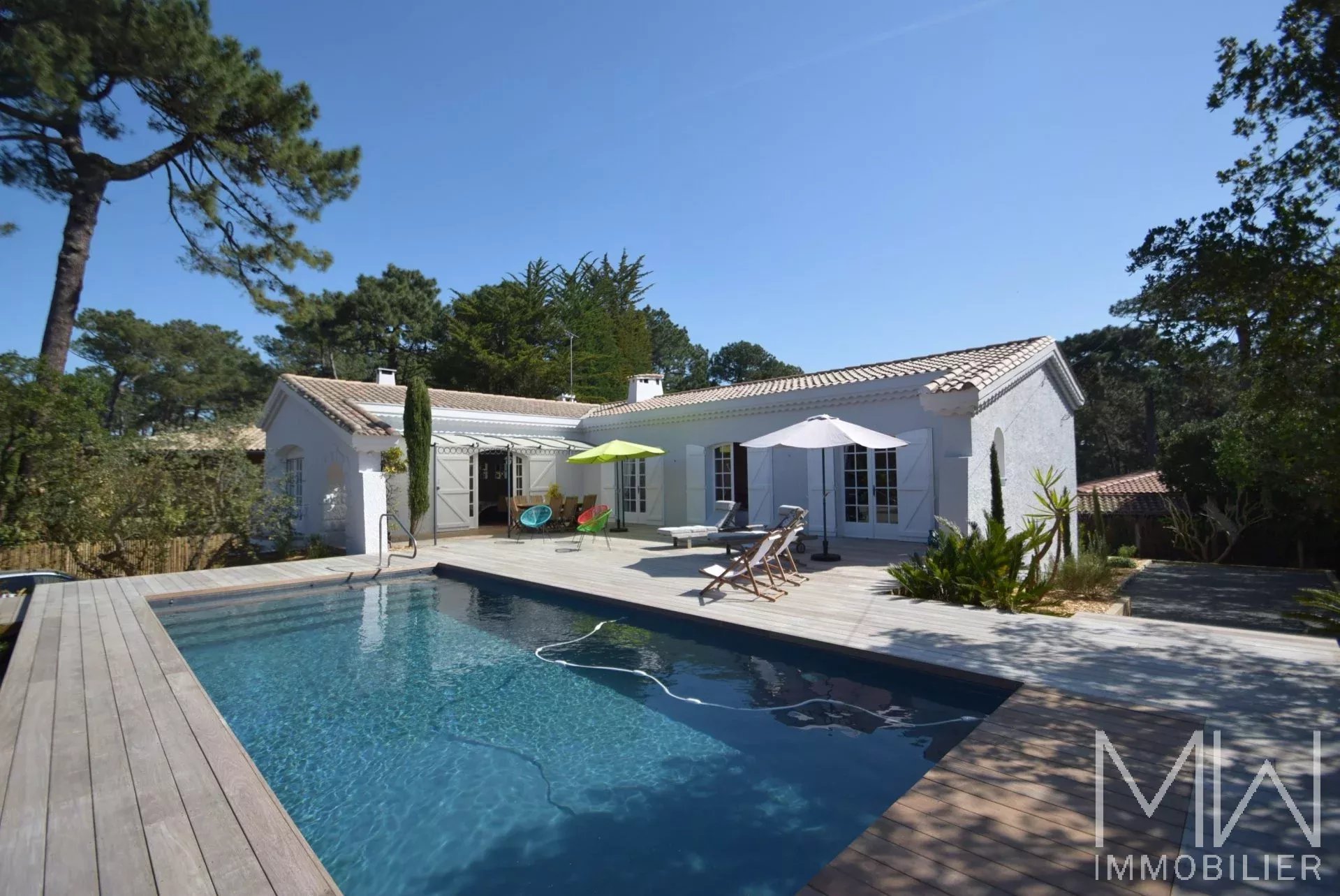 VILLA AVEC PISCINE – CAP FERRET – 8 COUCHAGES