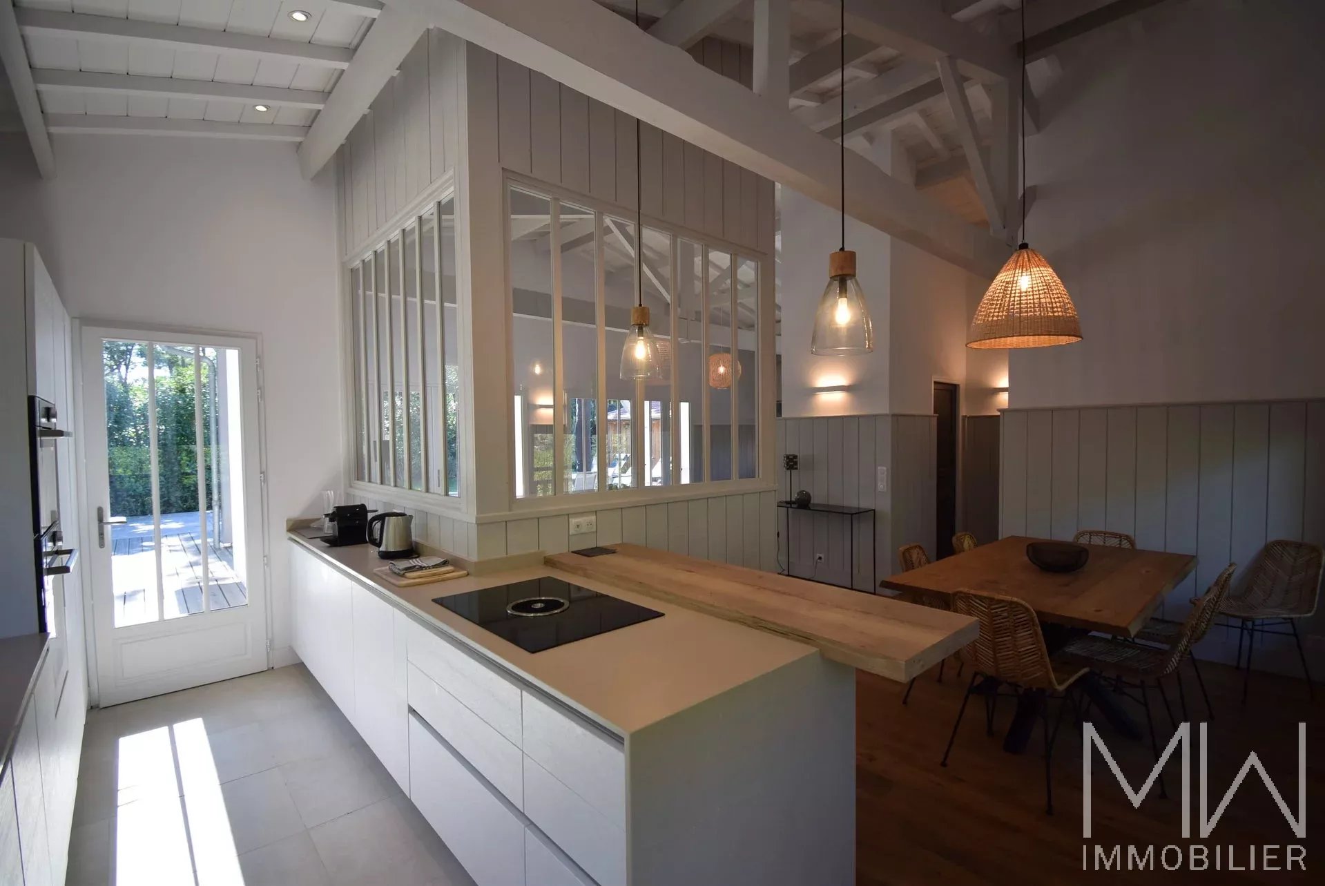 JOLIE VILLA BOIS AU COEUR DU CAP FERRET – 8 COUCHAGES