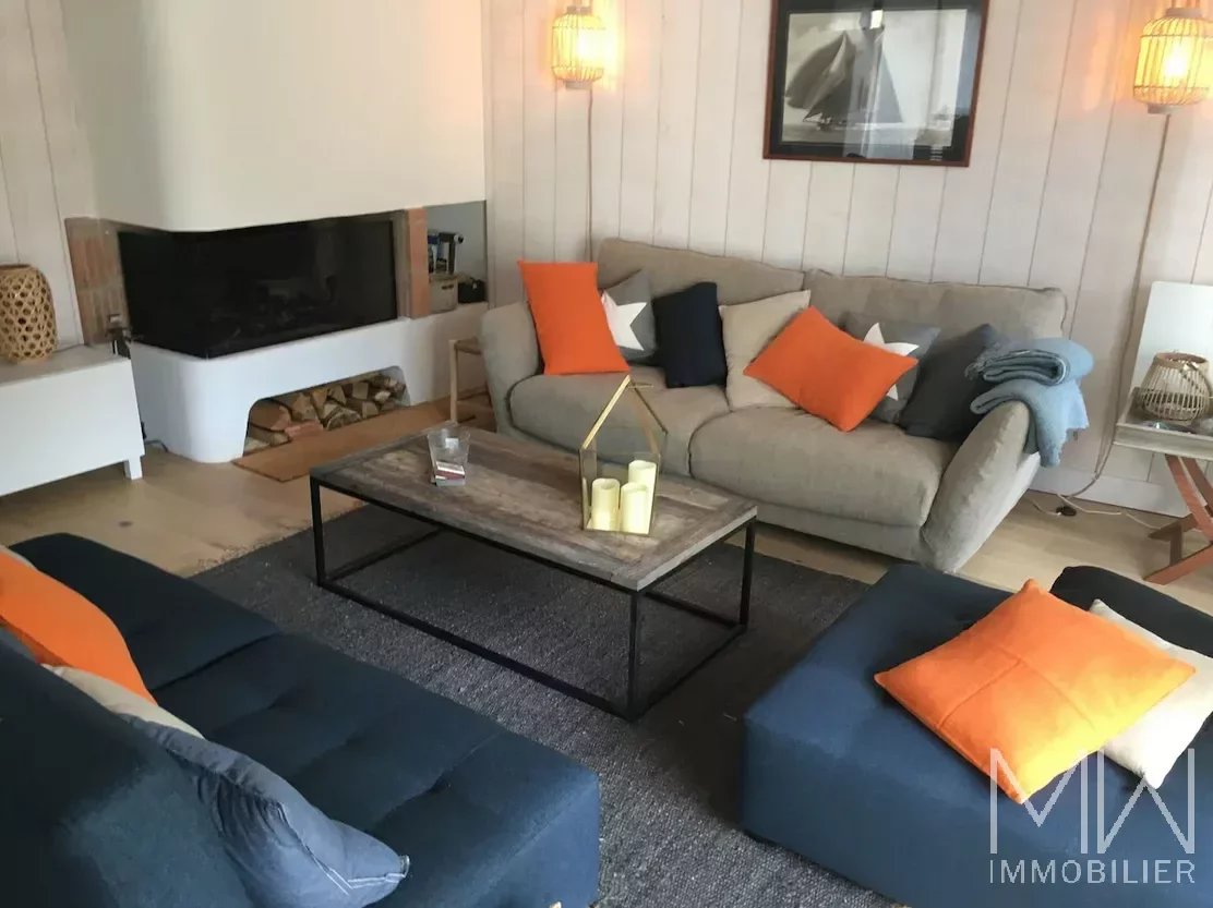 CHARMANTE VILLA AU CALME – L’HERBE – 8 COUCHAGES