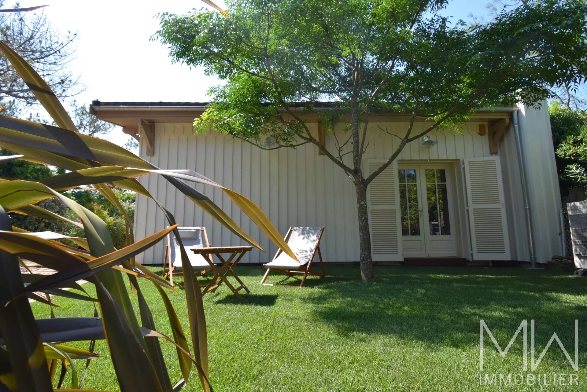 RAVISSANTE VILLA SUR LA DUNE -CAP FERRET-