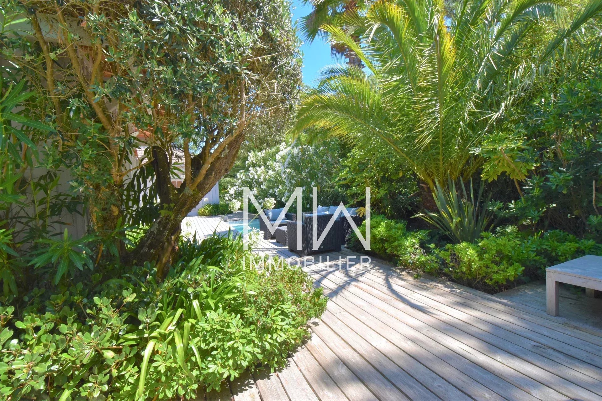 MAGNIFIQUE VILLA DE CHARME – CAP FERRET –