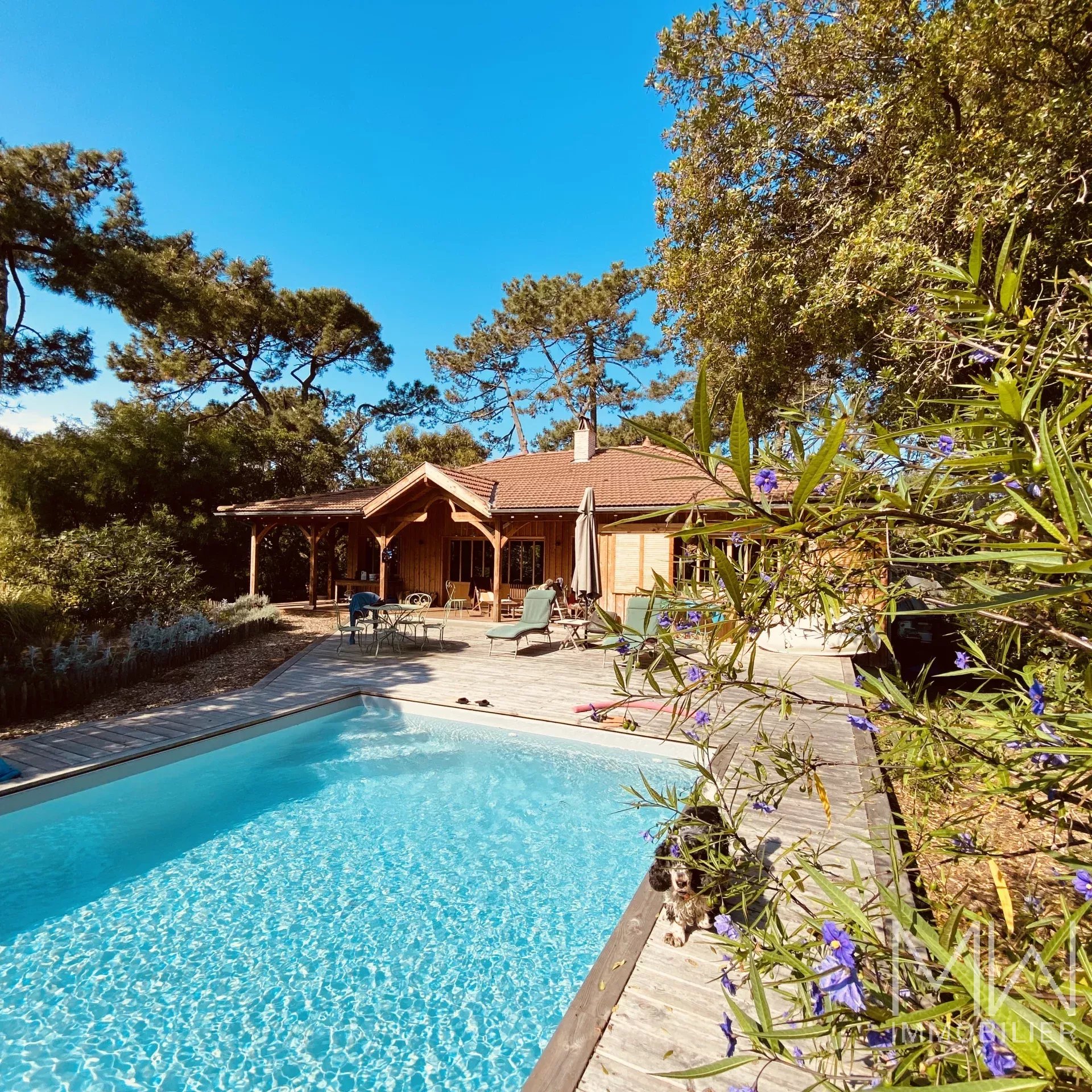 VILLA BOIS AVEC PISCINE – CAP FERRET – 8 COUCHAGES