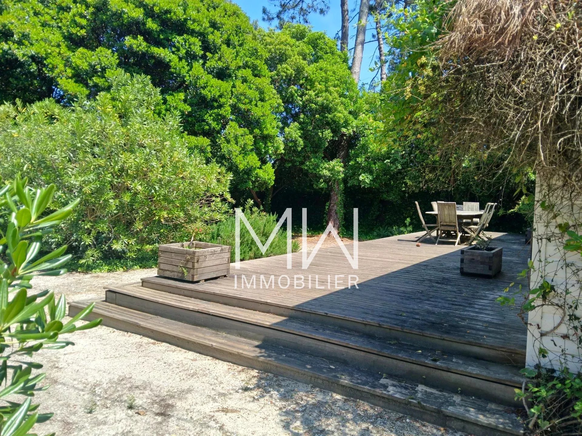 PIED A TERRE IDEAL ENTRE LE CANON ET PIRAILLAN