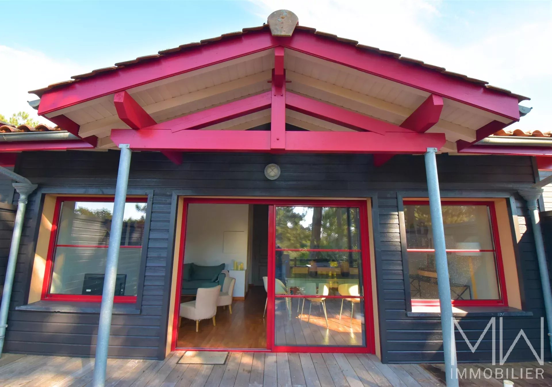 CAP FERRET