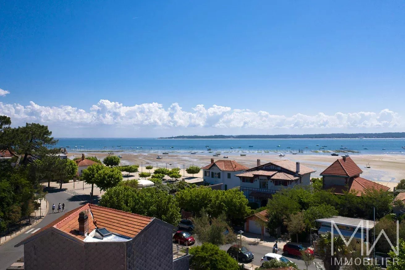 VILLA DE LUXE DANS LE CENTRE – CAP FERRET – 10 PERSONNES