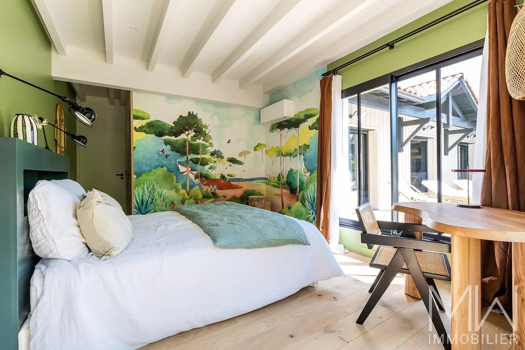 MAGNIFIQUE VILLA BOIS AVEC PISCINE – CAP FERRET – 12 COUCHAGES