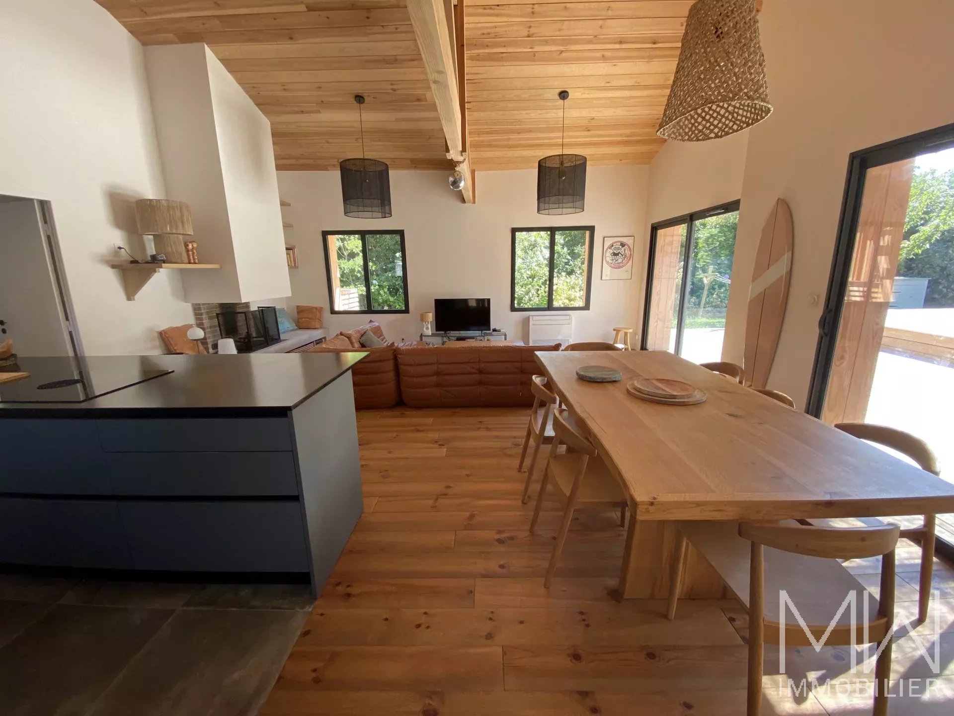 BELLE VILLA BOIS AVEC PISCINE – CAP FERRET – 12 COUCHAGES