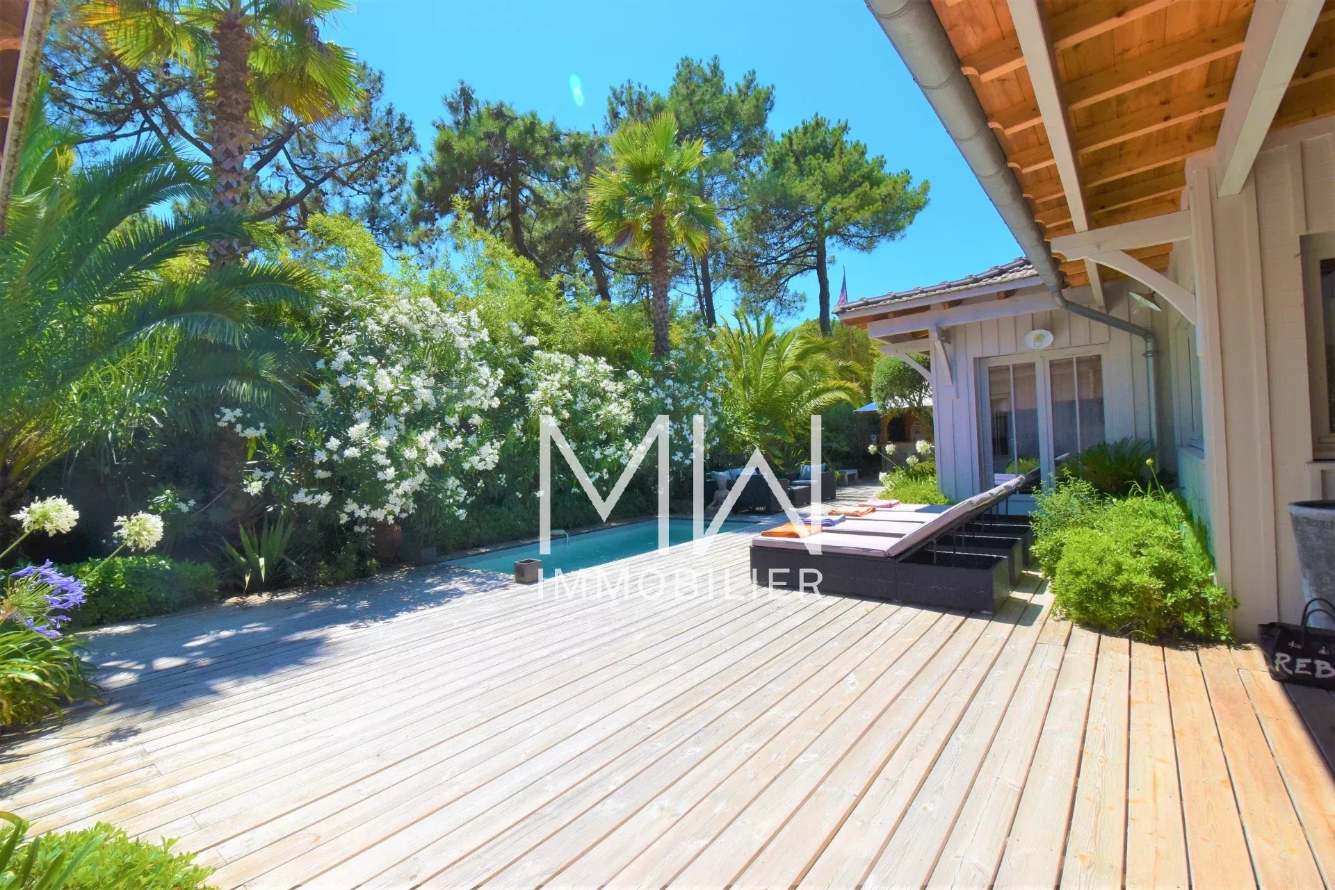 MAGNIFIQUE VILLA DE CHARME – CAP FERRET –