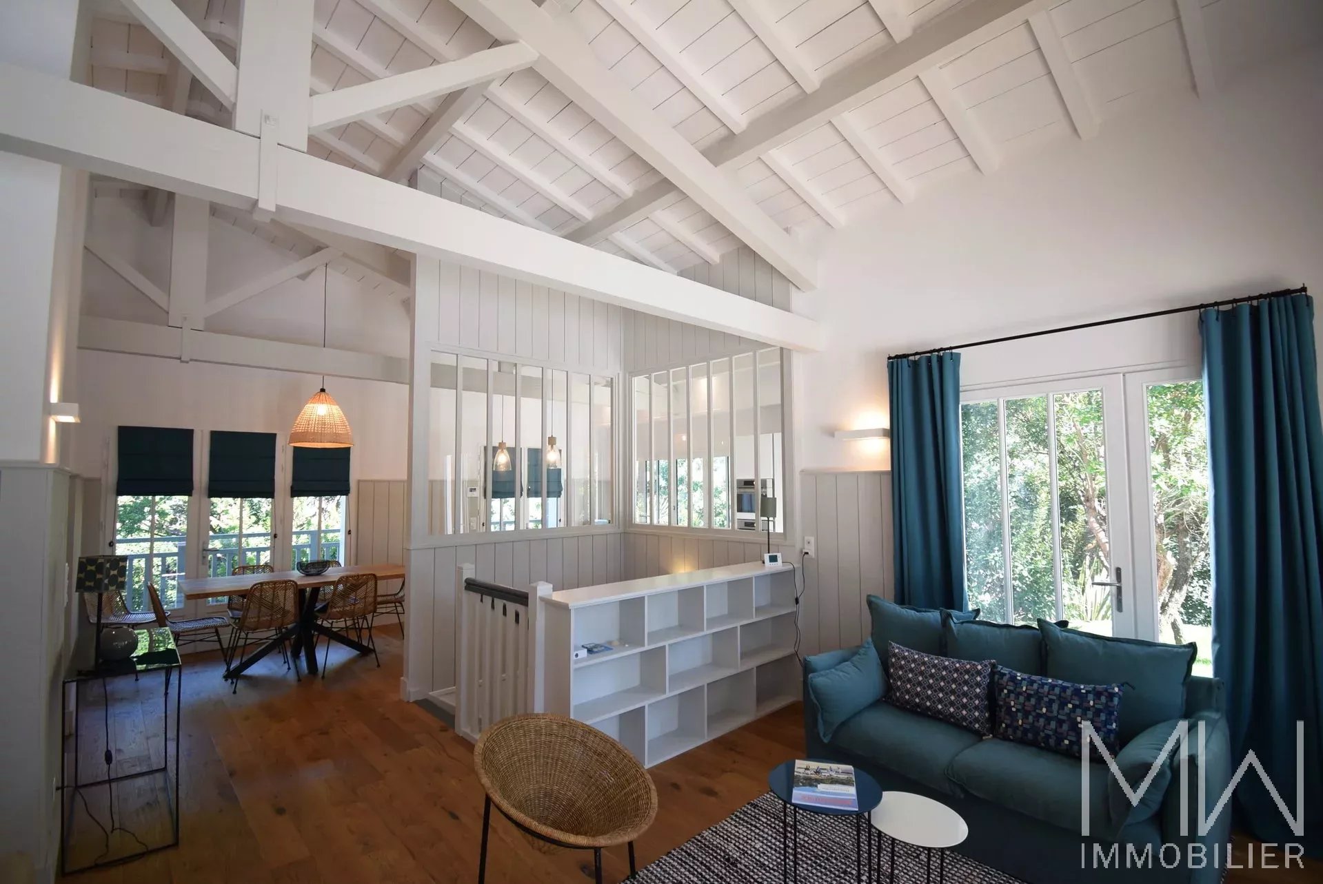 JOLIE VILLA BOIS AU COEUR DU CAP FERRET – 8 COUCHAGES
