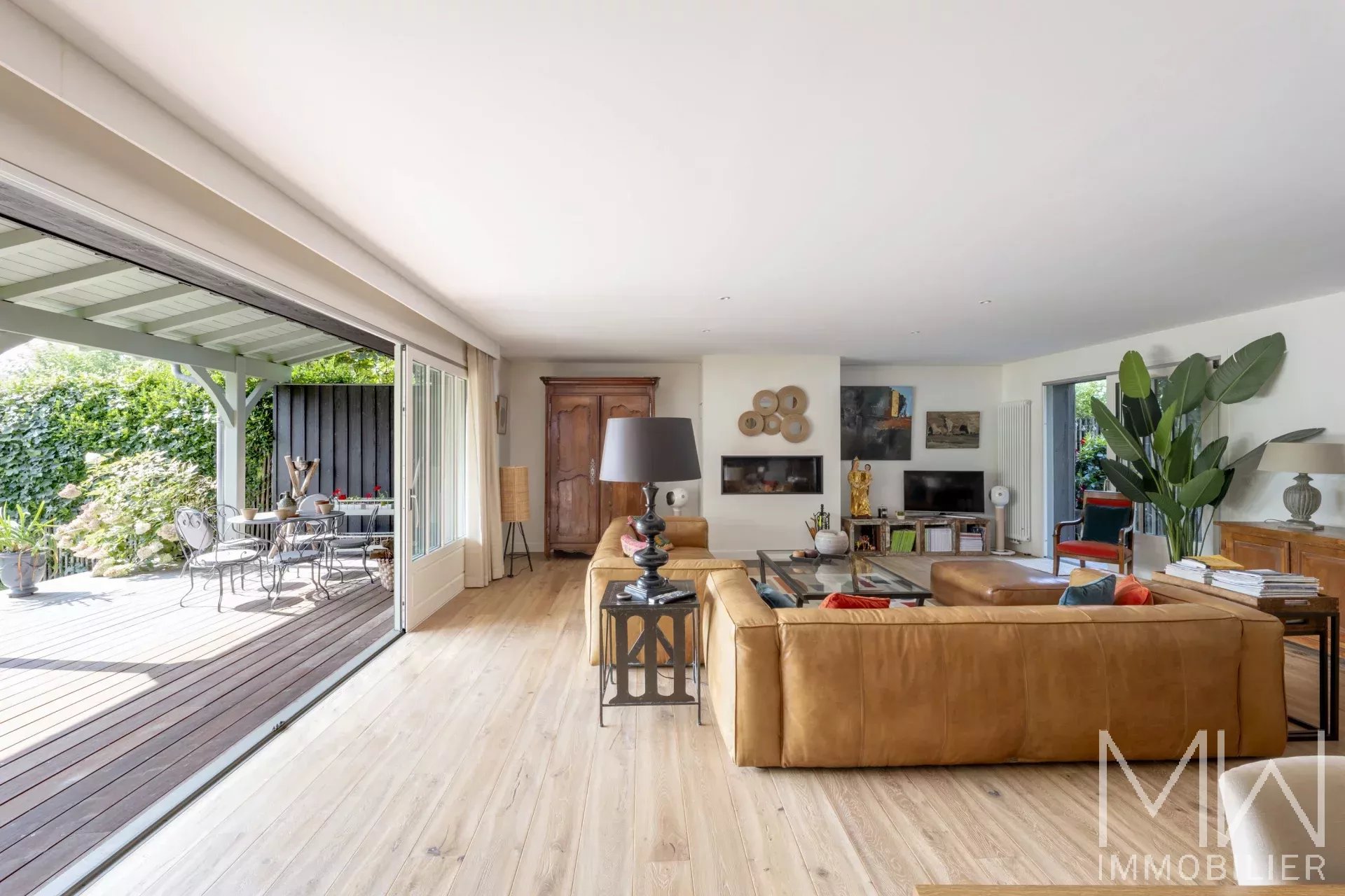 SPLENDIDE ET VASTE VILLA