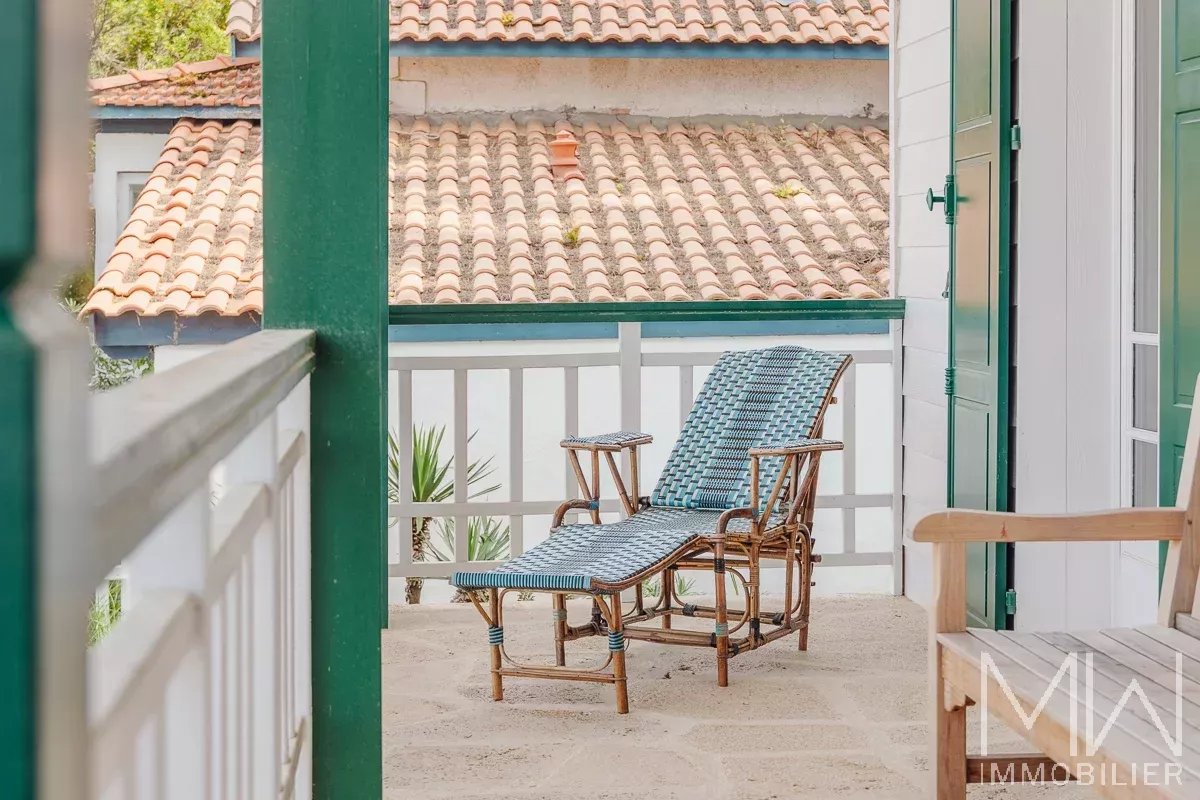 QUARTIER DES 44HA,  PREMIERE LIGNE  – CAP FERRET – 10 COUCHAGES