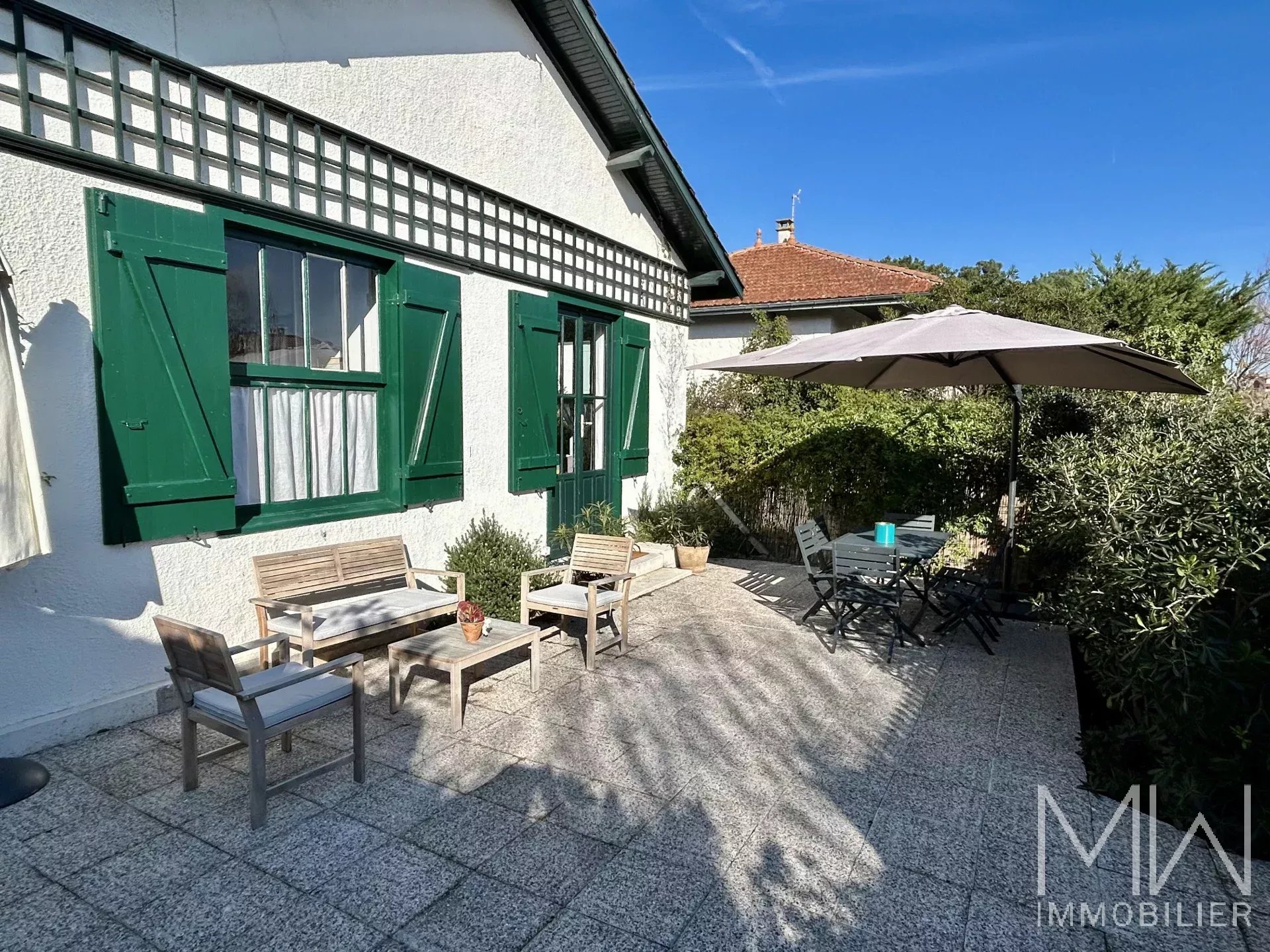 JOLIE PETITE VILLA AU CENTRE – CAP FERRET – 4 COUCHAGES