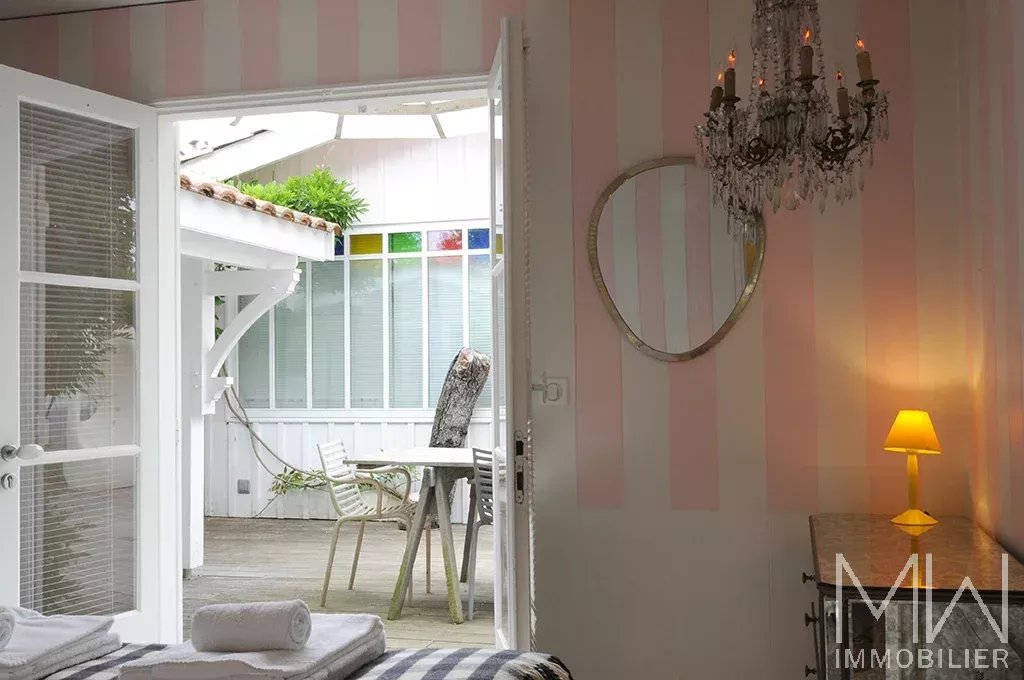 VILLA PIEDS DANS L’EAU – VILLAGE DES JACQUETS – 16 COUCHAGES