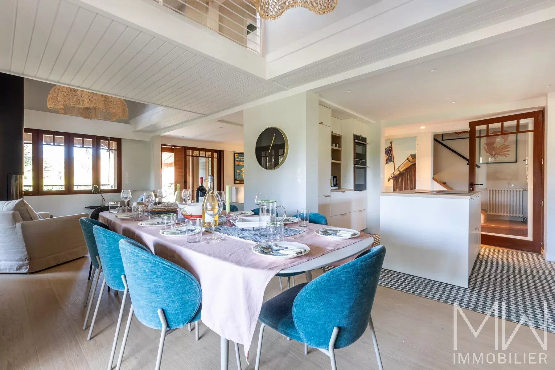 AGREABLE VILLA BOIS AVEC PISCINE – CAP FERRET – 10 COUCHAGES