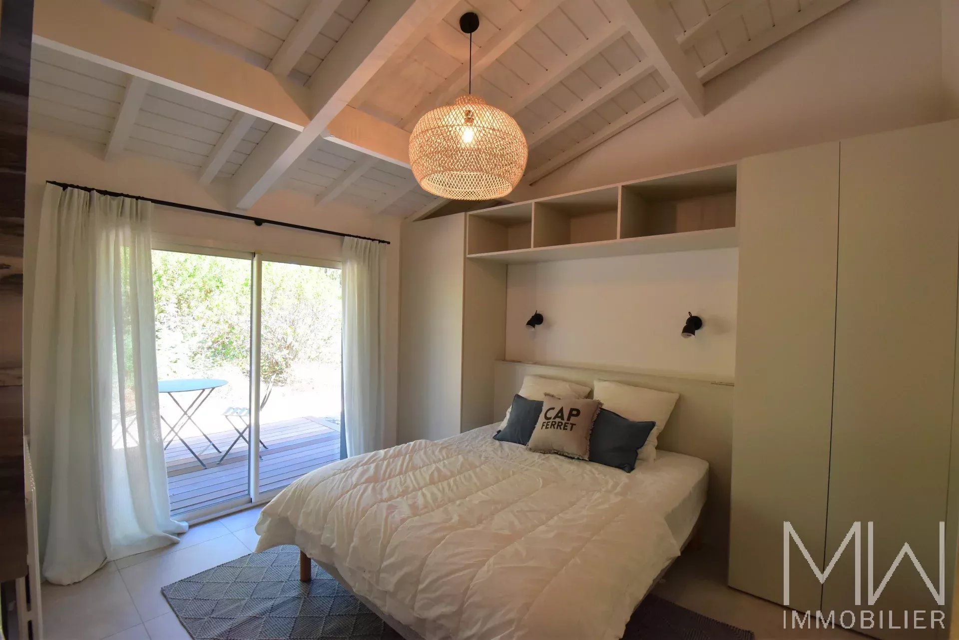 TRES AGREABLE VILLA AVEC PISCINE – PLAGE DES AMERICAINS – 8 COUCHAGES