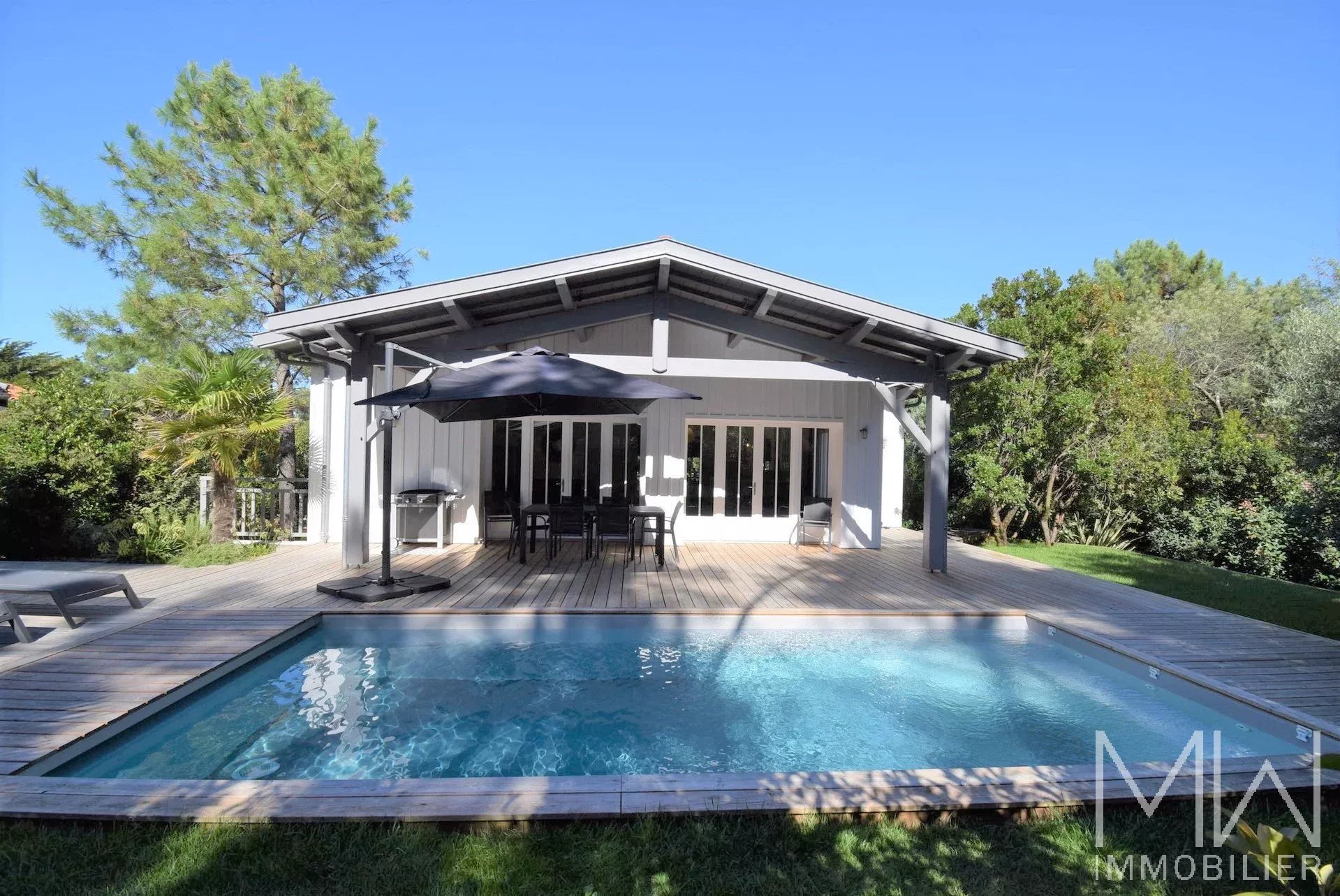 JOLIE VILLA BOIS AU COEUR DU CAP FERRET – 8 COUCHAGES