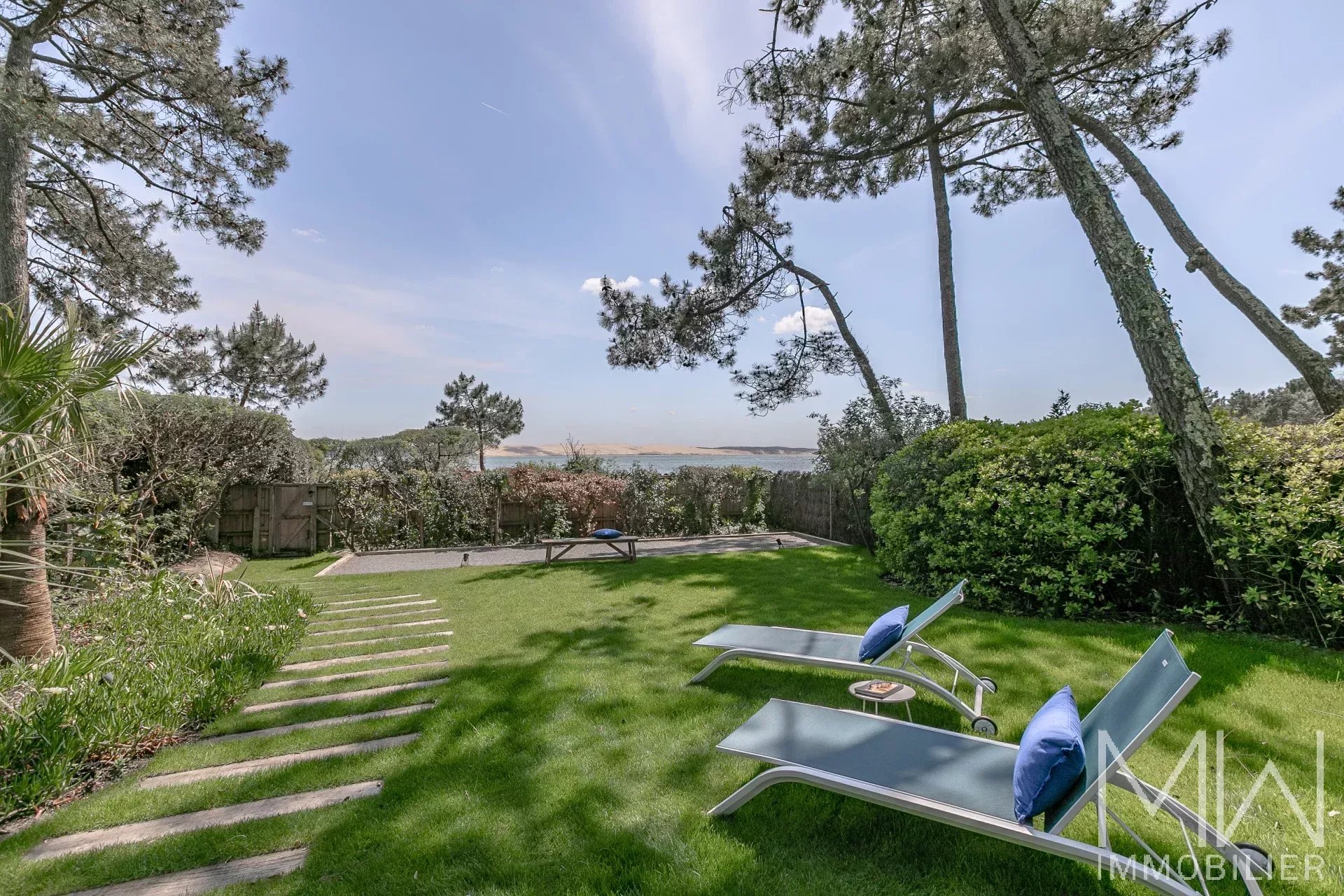 VILLA DE CHARME EN 1ERE LIGNE – QUARTIER DES 44HA – CAP FERRET – 8 COUCHAGES