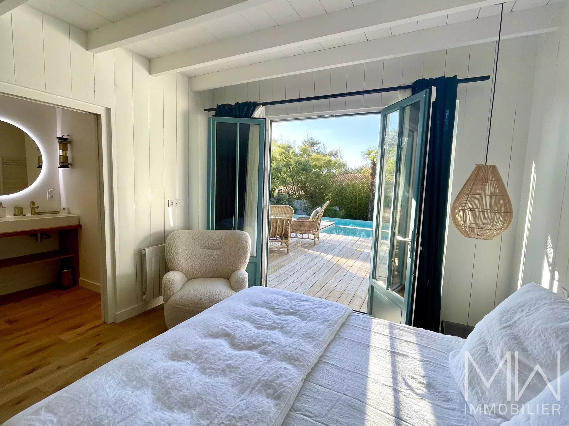 MAGNIFIQUE VILLA BOIS AU COEUR DU CAP FERRET – 10 COUCHAGES