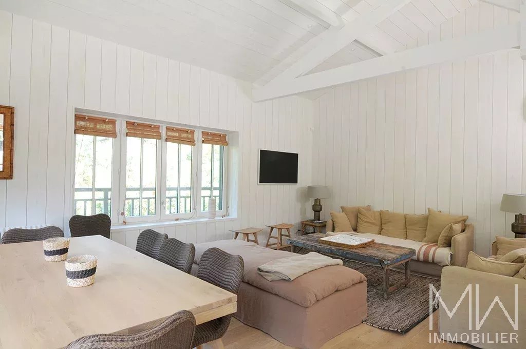 MAGNIFIQUE VILLA BOIS A LA POINTE DU CAP FERRET – 14 COUCHAGES