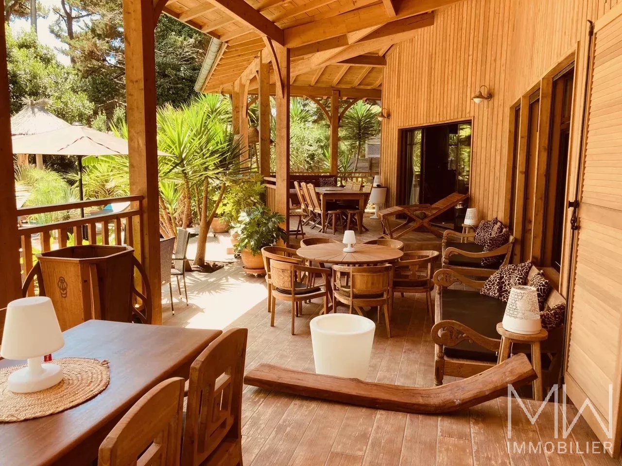 MAGNIFIQUE VILLA EXOTIQUE AU CALME AVEC PISCINE – CAP FERRET – 12 COUCHAGES