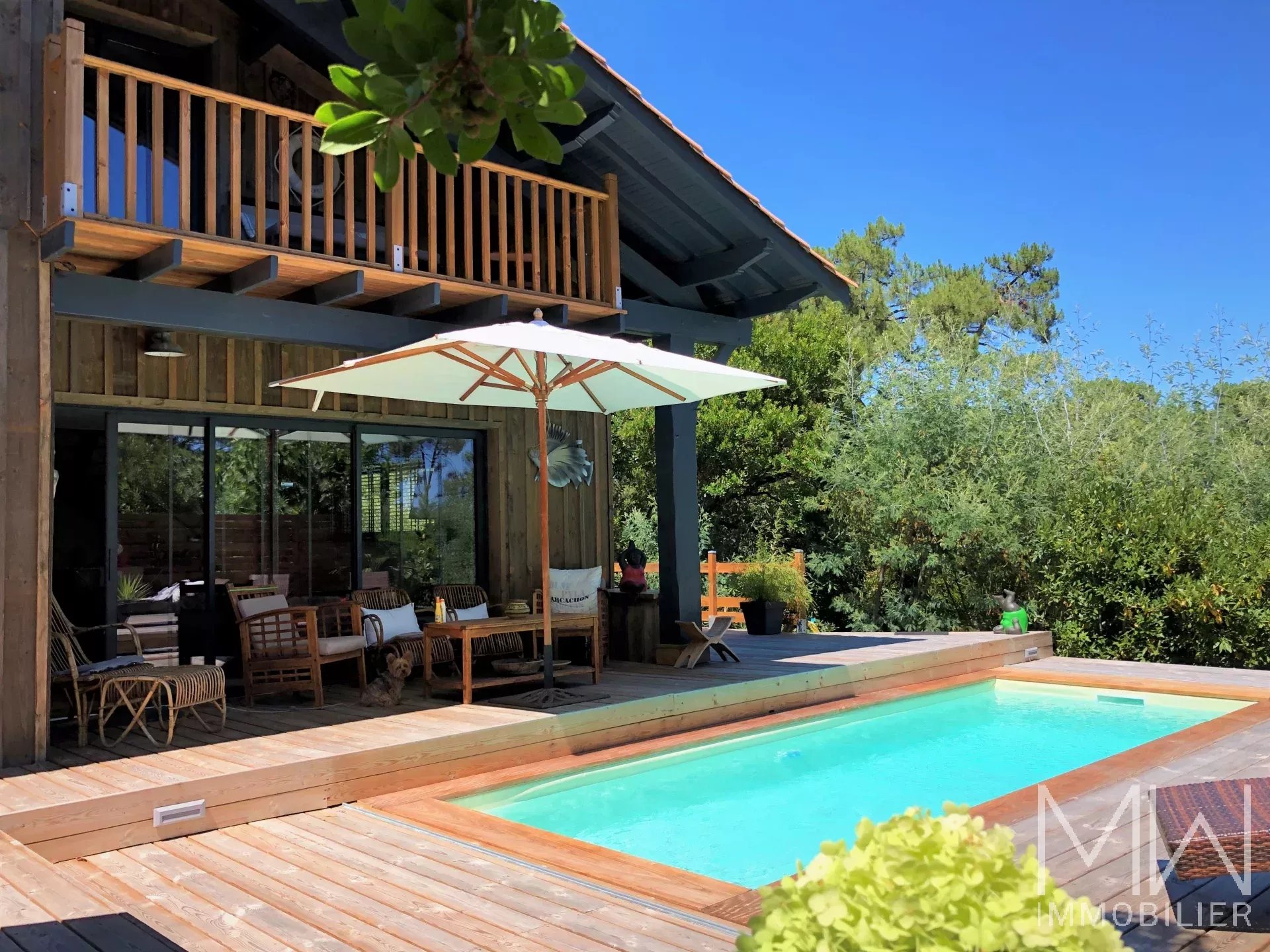 RAVISSANTE VILLA -LE CANON-
