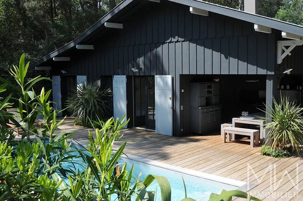 MAGNIFIQUE VILLA BOIS A LA POINTE DU CAP FERRET – 14 COUCHAGES