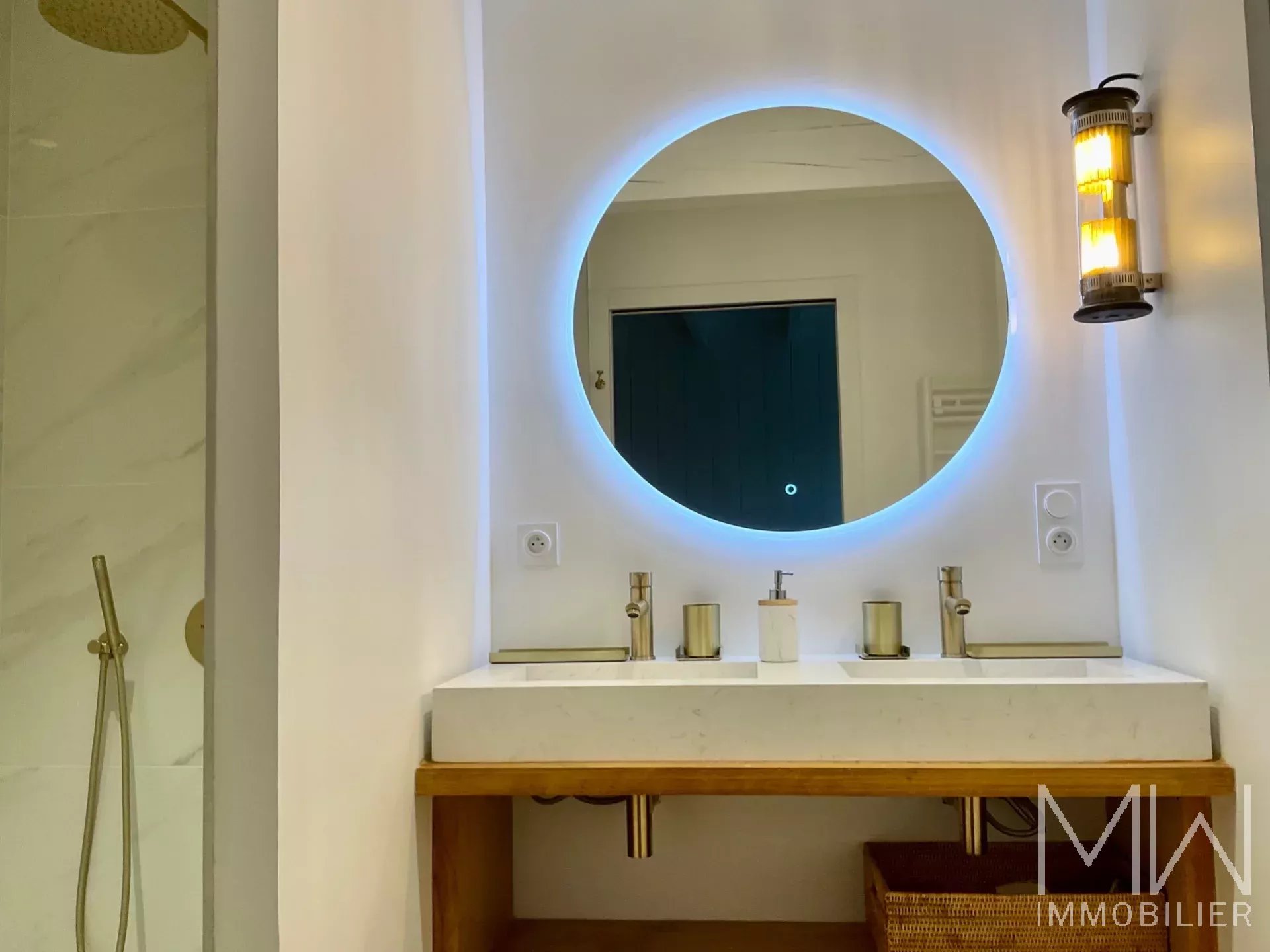MAGNIFIQUE VILLA BOIS AU COEUR DU CAP FERRET – 10 COUCHAGES