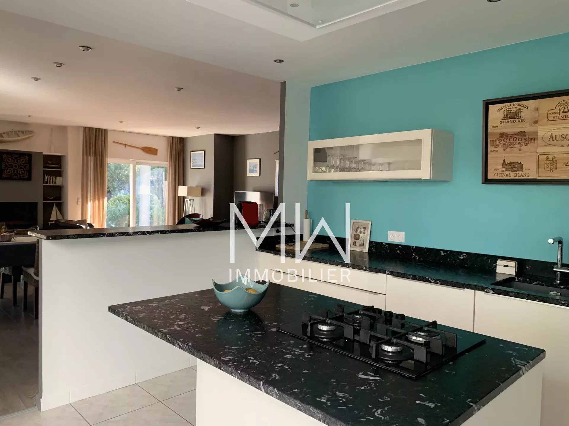 TRÈS AGREABLE VILLA AVEC PISCINE – LA POINTE – 08 COUCHAGES