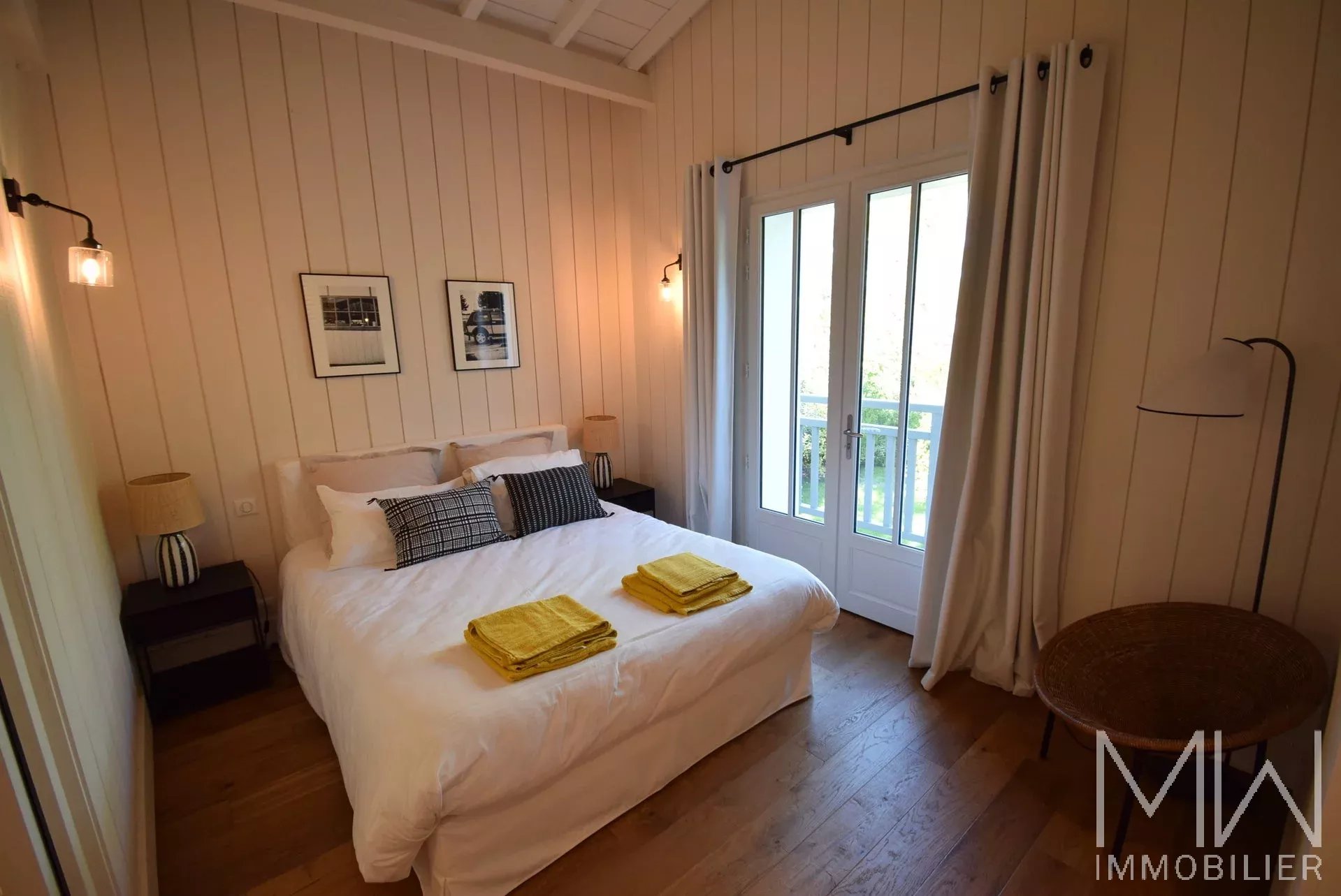 JOLIE VILLA BOIS AU COEUR DU CAP FERRET – 8 COUCHAGES