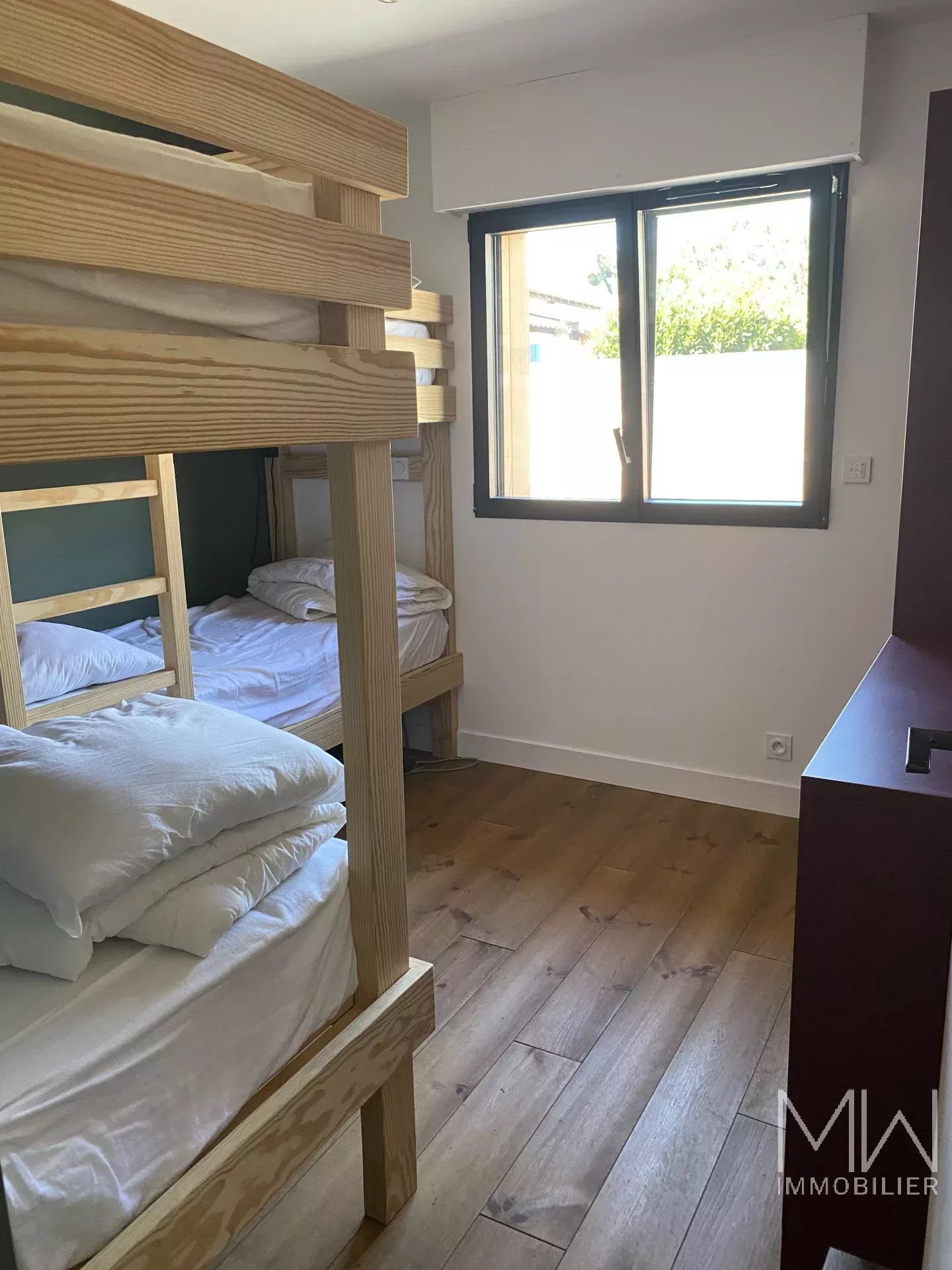 BELLE VILLA BOIS AVEC PISCINE – CAP FERRET – 12 COUCHAGES