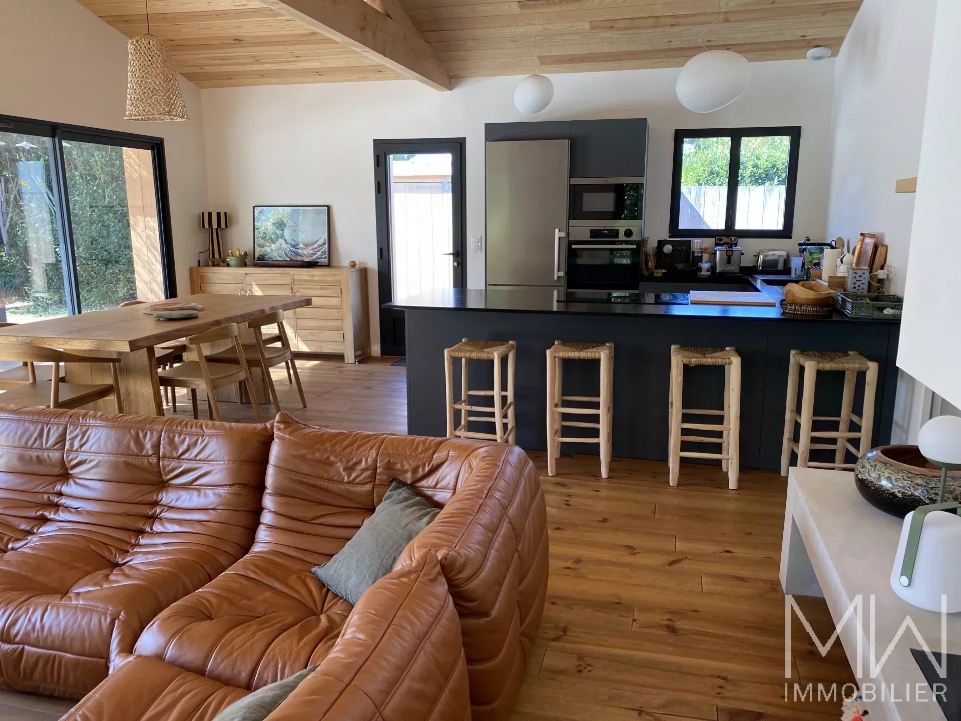 BELLE VILLA BOIS AVEC PISCINE – CAP FERRET – 12 COUCHAGES