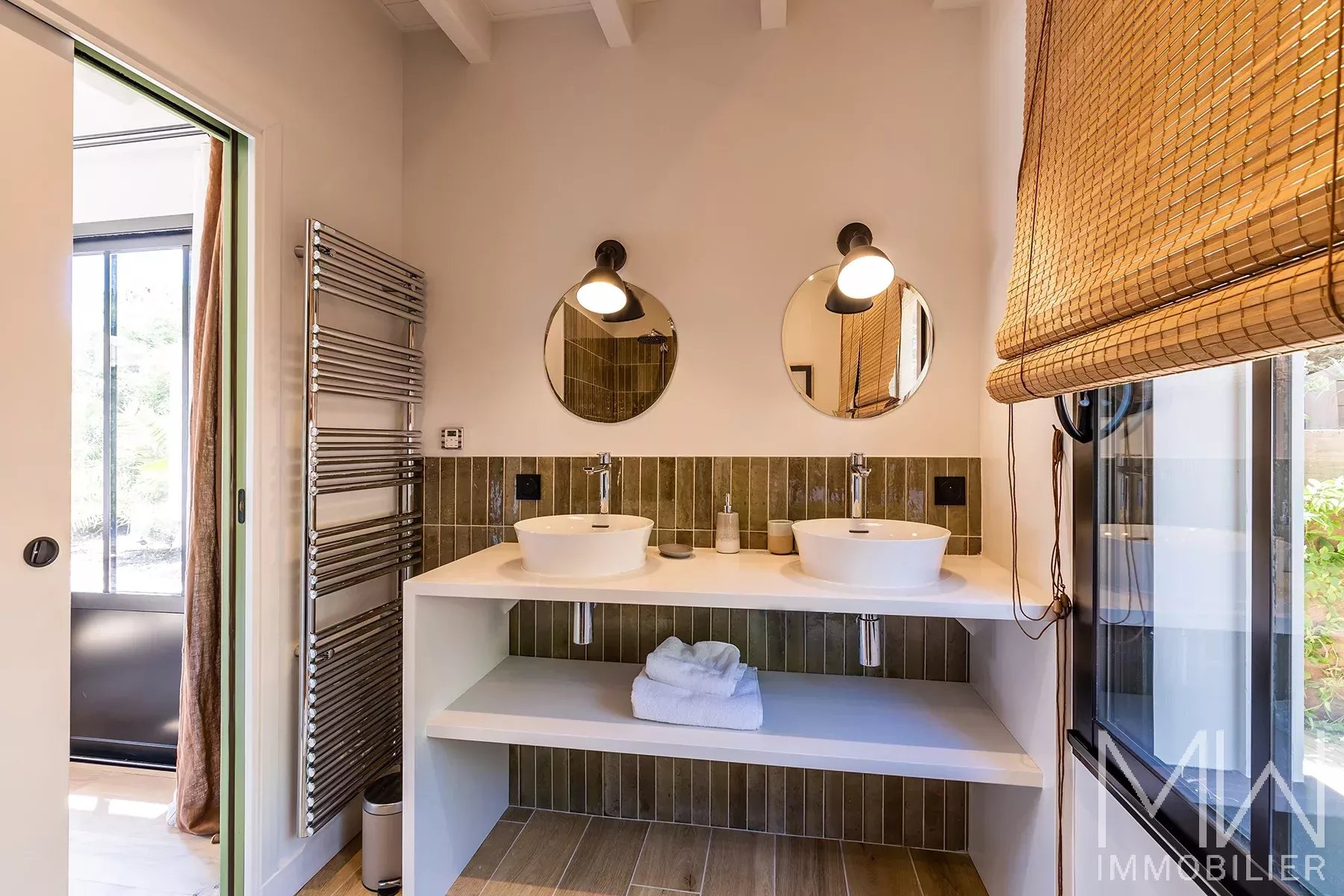 MAGNIFIQUE VILLA BOIS AVEC PISCINE – CAP FERRET – 12 COUCHAGES