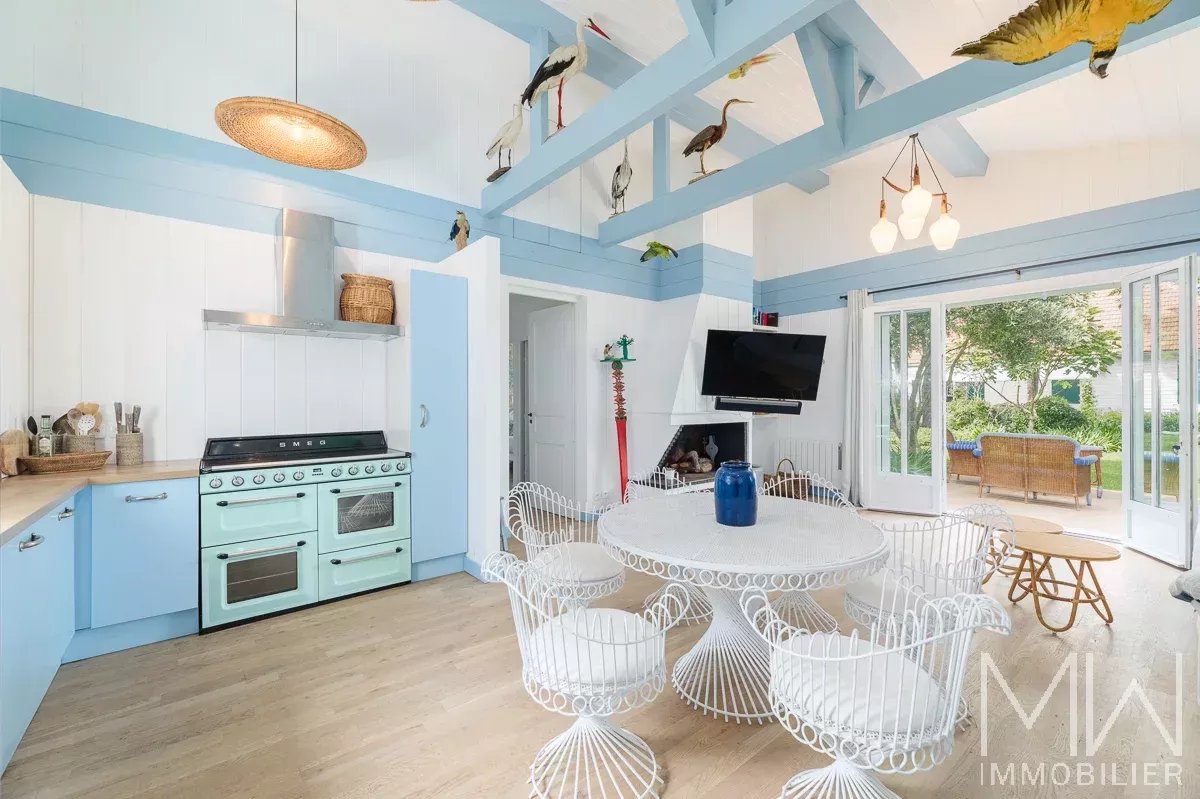 QUARTIER DES 44HA,  PREMIERE LIGNE  – CAP FERRET – 10 COUCHAGES