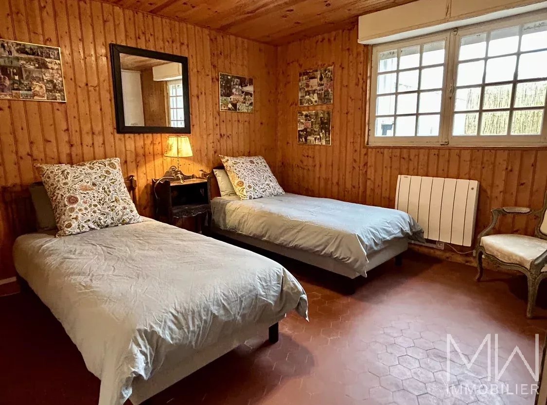VILLA PLEINE DE CHARME EN 1ERE LIGNE – CAP FERRET – 8 COUCHAGES