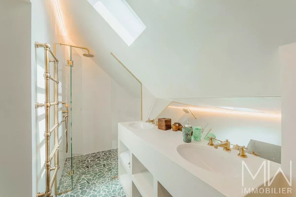 QUARTIER DES 44HA,  PREMIERE LIGNE  – CAP FERRET – 10 COUCHAGES