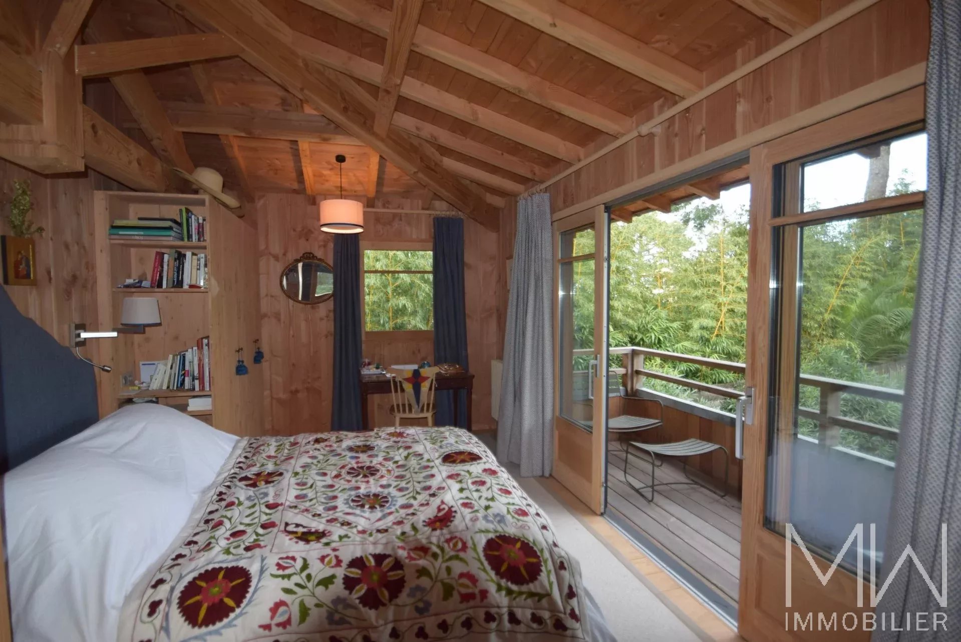 MAGNIFIQUE VILLA BOIS EN PREMIÈRE LIGNE – LA VIGNE – 8 COUCHAGES