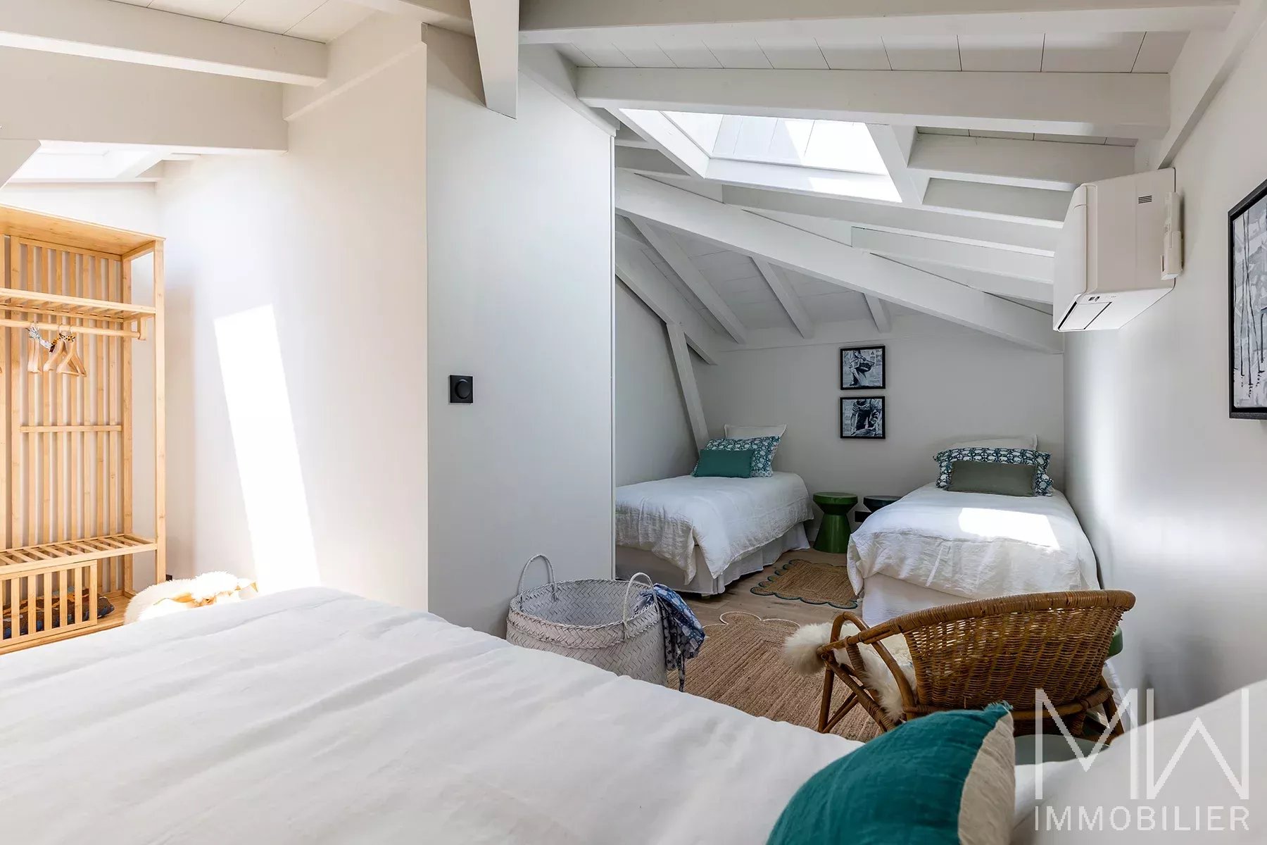 MAGNIFIQUE VILLA BOIS AVEC PISCINE – CAP FERRET – 12 COUCHAGES