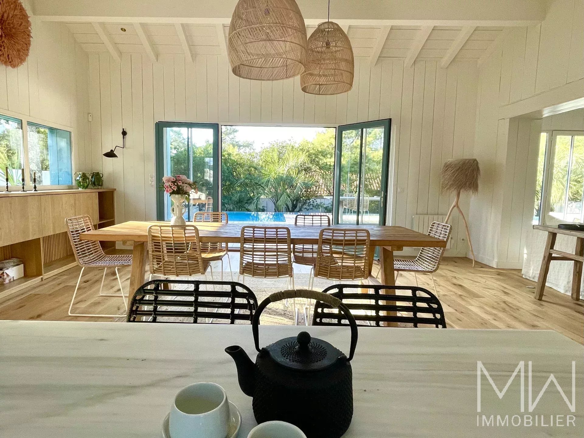 MAGNIFIQUE VILLA BOIS AU COEUR DU CAP FERRET – 10 COUCHAGES