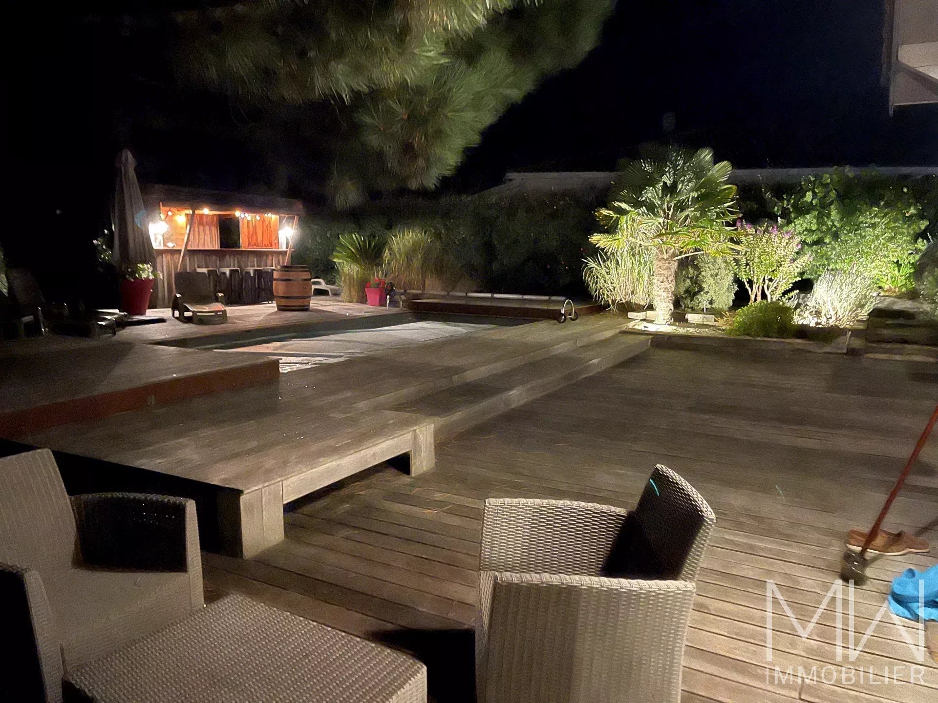 VILLA DE VACANCES AVEC PISCINE – LE CANON  – 8 COUCHAGES