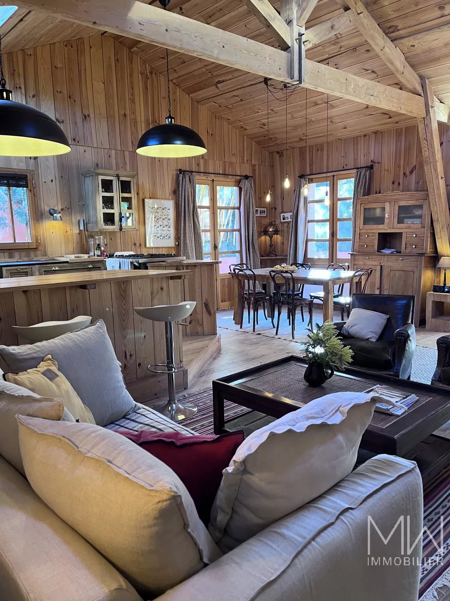 JOLIE VILLA BOIS EN BORDURE DES 44 HECTARES – CAP FERRET – 10 COUCHAGES